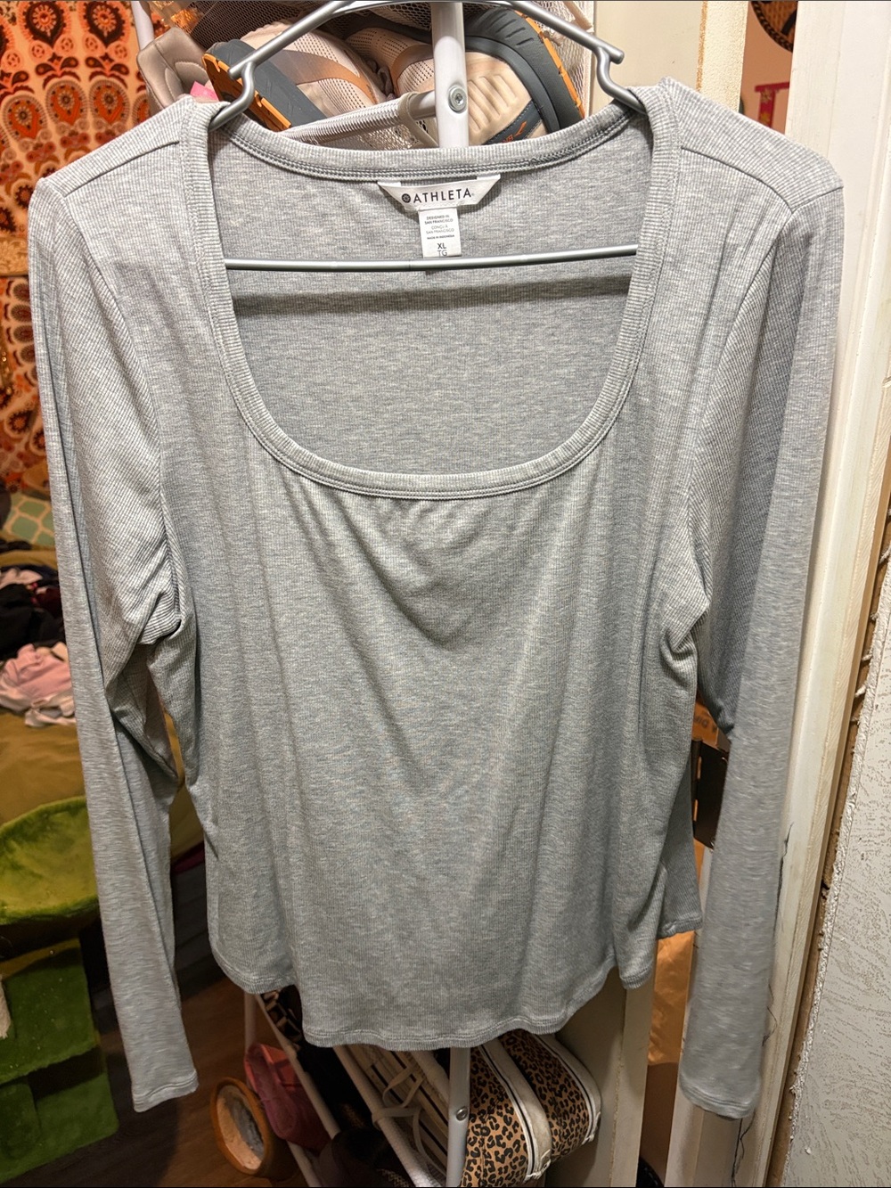 Athleta Light Gray Long Sleeve Scoop Neck Tee